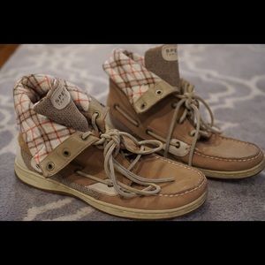 Sperry ankle boots size 10